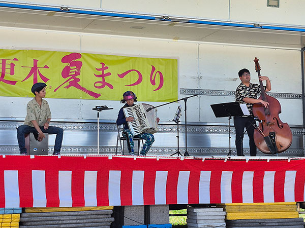 肥田葉子アコーディオンライブ