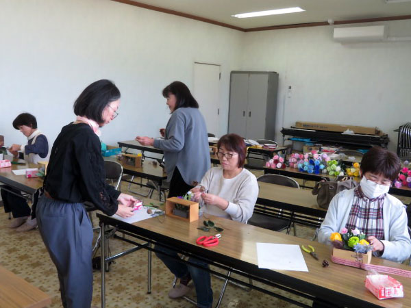 体験学習「ソープフラワー」