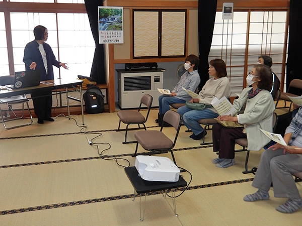 しらゆり塾開講式と講演会開催